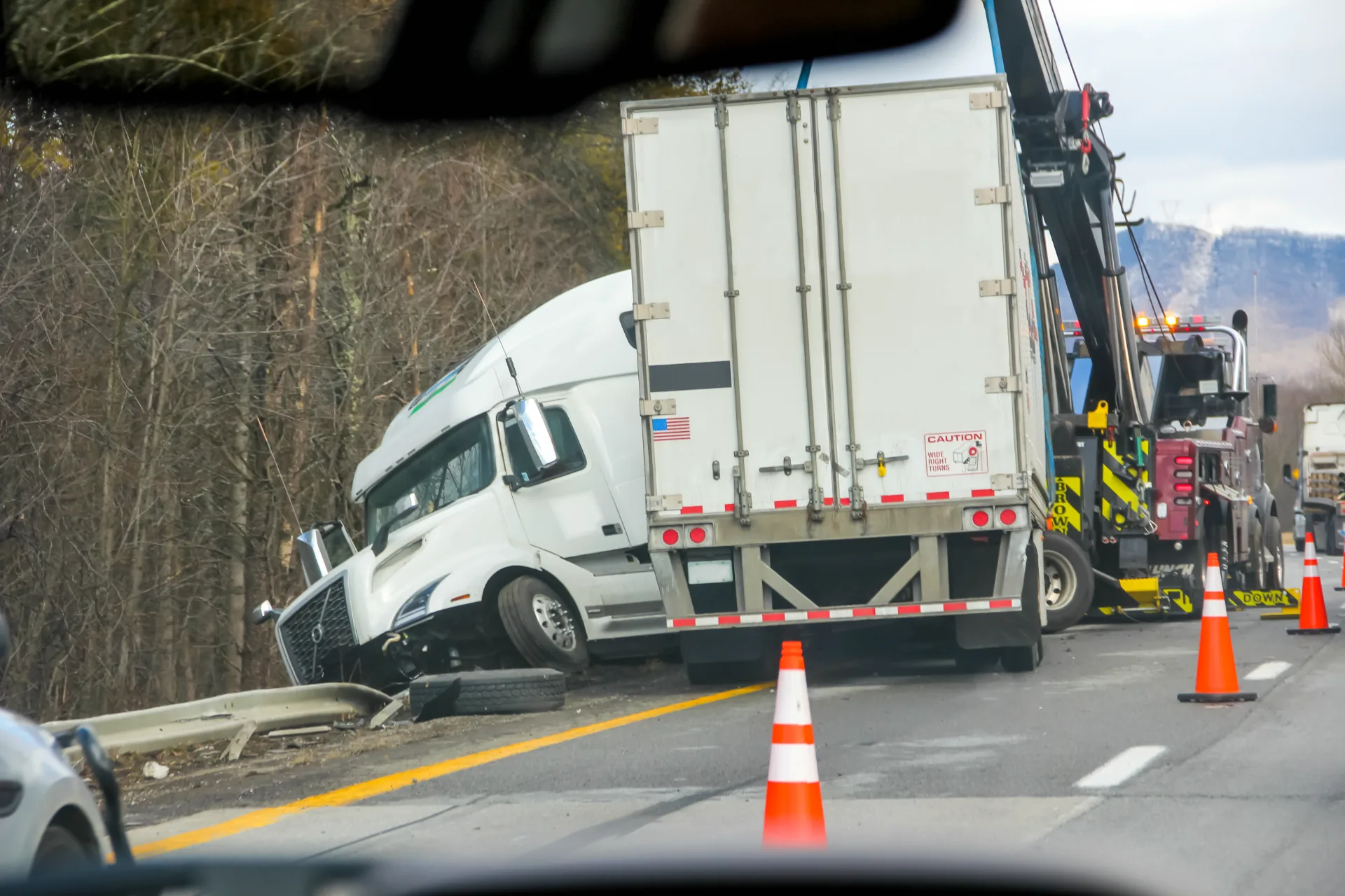 Truck Accident Lawyer Los Angeles | Yamin Law Group
